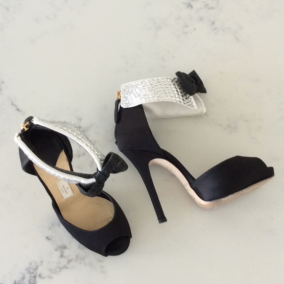 Kate Spade Tuxedo Heels 5b 